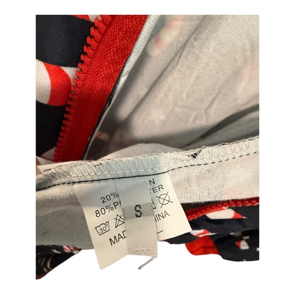 Unisex Adult Candy Cane Christmas Onesie Hoodie Pajamas Sz Small Fleece NWOT - Picture 5 of 9